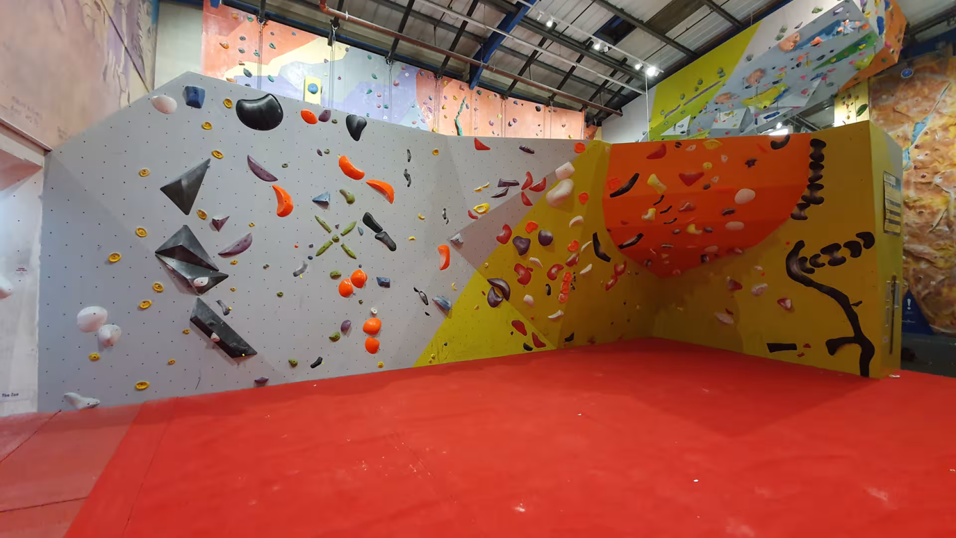 Comp Wall